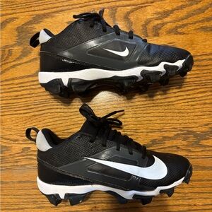 Nike Kids Black and White Cleates